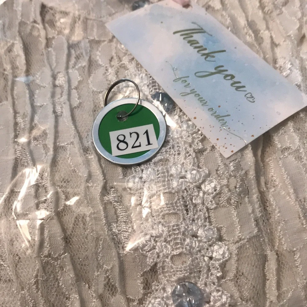 Ladies shabby chic top   Crystal buttons and lace make this top - Picture 9 of 9